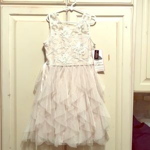 Rare editions sleeveless formal dress
